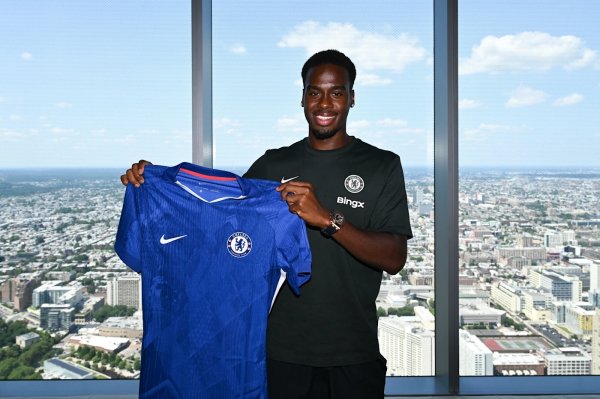Đã ký vào năm 2032! Chính thức: Chelsea ký hợp đồng cầu thủ chạy cánh Dortmund 20 tuổi, với phí chuy