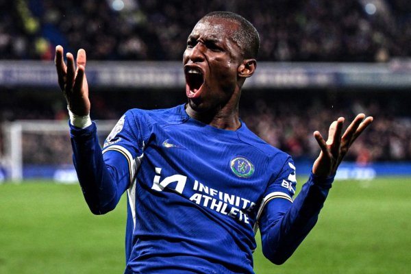 Thẻ giá của Chelsea cho Jackson thật tuyệt vời và phí chuyển nhượng 100 triệu bảng có thể khiến Seri