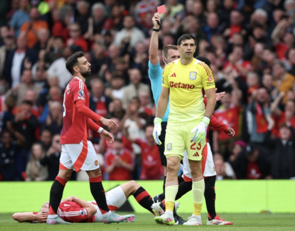 Manchester United thúc đẩy các cuộc đàm phán chuyển nhượng giữa Martin và lời đề nghị sắp xảy ra