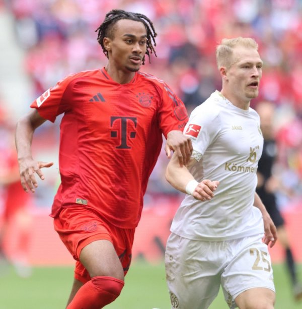 Phóng viên: Bayern thảo luận về khoản vay của ASARE, nhưng người chơi phải gia hạn hợp đồng trước