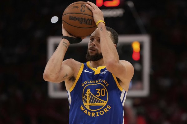 Curry: Tôi sẽ không nói rằng tôi không chú ý đến top 10 của danh sách ghi điểm NBA, nhưng chức vô đị